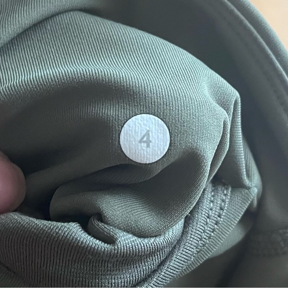 LULULEMON Minimalist Crop Mesh Leggings in Fatigue Green Size 4 - Picture 9 of 9